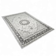 Lindos matto 160x230 cm hopea: Harmaa plyysimatto, 160x230 cm, pehmeä ja kestävä. Sopii olohuoneeseen tai makuuhuoneeseen, luo lämpimän tunnelman.