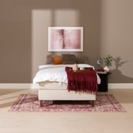 Moon Gold jenkkisänky 120x200, visco, Primo 05 beige: Tyylikäs 120 cm leveä jenkkisänky, jossa viskoelastinen patja tarjoaa erinomaisen mukavuuden. Sopii täydellisesti makuuhuoneeseen moderniin sisustukseen.
