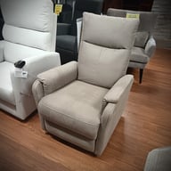 Pikkukuva: Tampa recliner tuoli sähkömekanismilla.