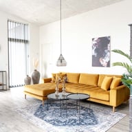House Nordic Lido divaanisohva vasen, keltainen: Tyylikäs keltainen divaanisohva, joka tuo väriä olohuoneeseen. Loistava valinta rentoutumiseen ja vieraspaikaksi. Sopii moderniin sisustukseen.