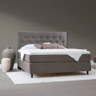 Wonderland Scala jenkkisänky 160x200: Laadukas 160 cm leveä jenkkisänky, jossa mukautuva patja takaa erinomaisen unen. Tyylikäs design sopii moderniin makuuhuoneeseen.