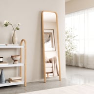 Pikkukuva: Umbra Bellwood nojaava peili 39x154 cm luonnonväri