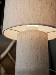 Pikkukuva: PR Home Leah pöytävalaisin vaalea beige 28cm