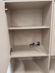 Pikkukuva: Muoto Mitta Kaappi naulakoilla