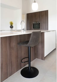 Pikkukuva: House Nordic Middel baarituoli, tummanharmaa mikrokuitu