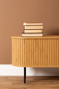 Pikkukuva: Pihla tv-taso 150x40x55cm​, tammen värinen melamiini / mustat jalat