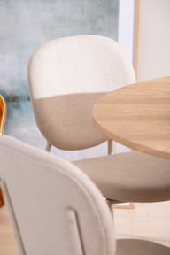 Rotondo & Saga ruokailuryhmä pyöreä 120 cm neljälle. Natural saarni pöytä / beige tuoli: Tyylikäs pyöreä ruokailuryhmä neljälle, luonnonvaalealla saarnipöydällä ja beigeillä tuoleilla. Täydellinen valinta ruokailutilaan, jossa haluat luoda kodikasta tunne