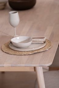 Ekholm & Ekholmen ruokailuryhmä 180x90 kuudelle: Tyylikäs ruokapöytä kuudelle, Nordic tammi -viimeistely, täydellinen ruokailutilan kaluste. Yhdistä Ekholmen-tuoleihin moderniin sisustukseen.