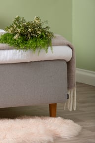 Pikkukuva: Unelle 400 runkopatja pocket 7-vyöh. medium 80x200, Fano 80 vaaleanharmaa, sis. tammijalat