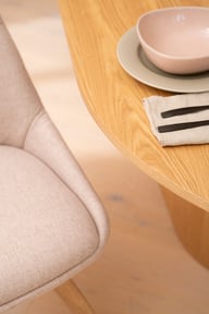 Rotondo ruokapöytä 200x110 saarni: Tyylikäs Dynamic ruokapöytä kuudelle, moderni muotoilu, kestävä materiaali. Sopii täydellisesti ruokailutilaan tai avokeittiöön.