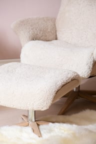 Pikkukuva: Astra Wood tuoli+rahi, vakiokoko. Oak Sanded, Star-jalka puu B2, alu kirkas Oak Sanded, Sheepskin Moonlight