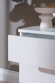 Pikkukuva: Sata lipasto nro 3. 47cm/3-ltk valkoinen, sokkeli