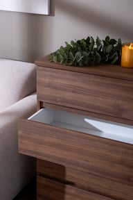 Pikkukuva: Sata lipasto nro 23. 92cm 4-ltk ruskea, sokkeli