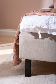 Vera runkopatja 80x200 cm, beige kangas / mustat jalat