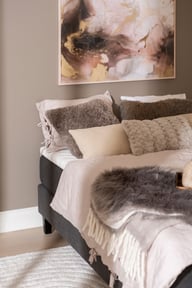 Moon Gold jenkkisänky 120x200, visco, Primo 96 antrasiitti: Tyylikäs 120 cm leveä Moon Gold -jenkkisänky visco-primo-patjalla, antrasiitti, 15 cm mustat jalat. Täydellinen makuuhuoneeseen.