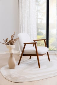Pikkukuva: N&L Mille lepotuoli, beige verhoilu, tummanpähkinän värinen runko