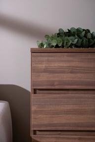 Pikkukuva: Sata lipasto nro 23. 92cm 4-ltk ruskea, sokkeli