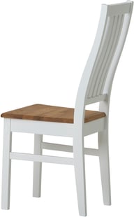 Hovi Delux ruokapöydän tuoli valkoinen / öljyttytammi: Tyylikäs Hovi Delux tuoli, valkoinen puurunko ja tammipuuistuin, täydellinen ruokailutilaan. Ergonominen muotoilu yhdistää mukavuuden ja estetiikan.