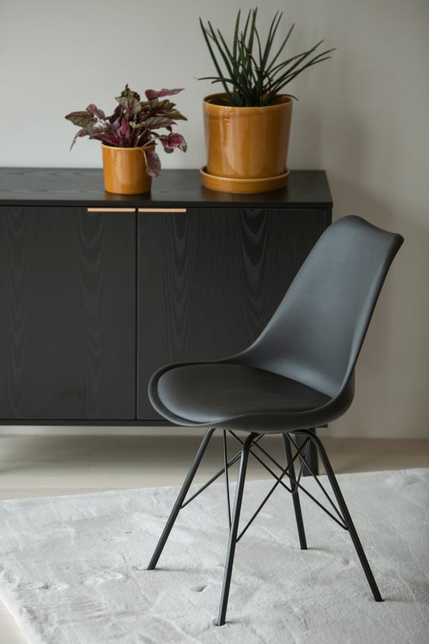 Concept Black ruokatuoli