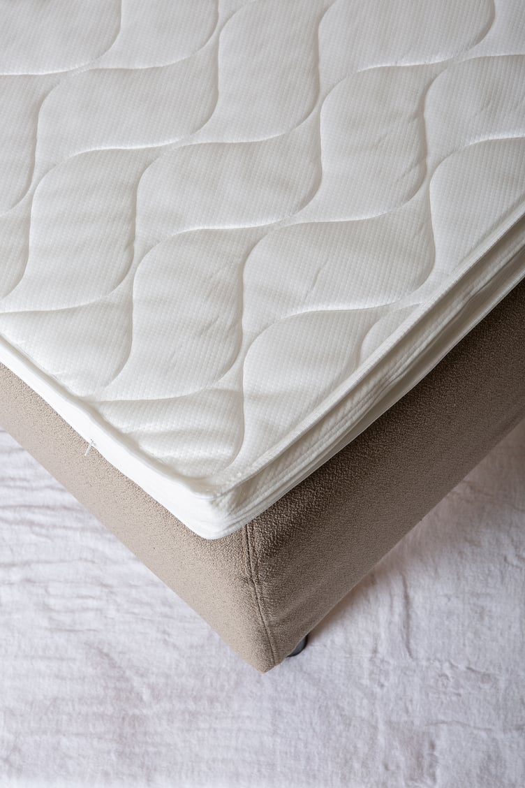 Unelle 300 petauspatja 180x200cm (kork. 65mm)