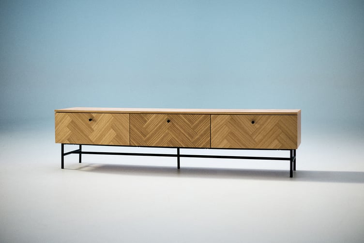 Casetti tv-taso 180cm, tammi/musta