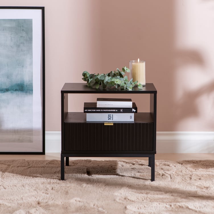 Caisa yöpöytä musta