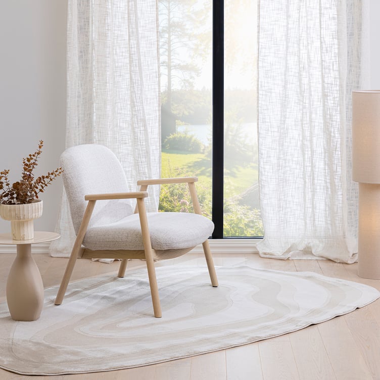 N&L Mille lepotuoli, beige verhoilu, valkovahatun tammenvärinen runko