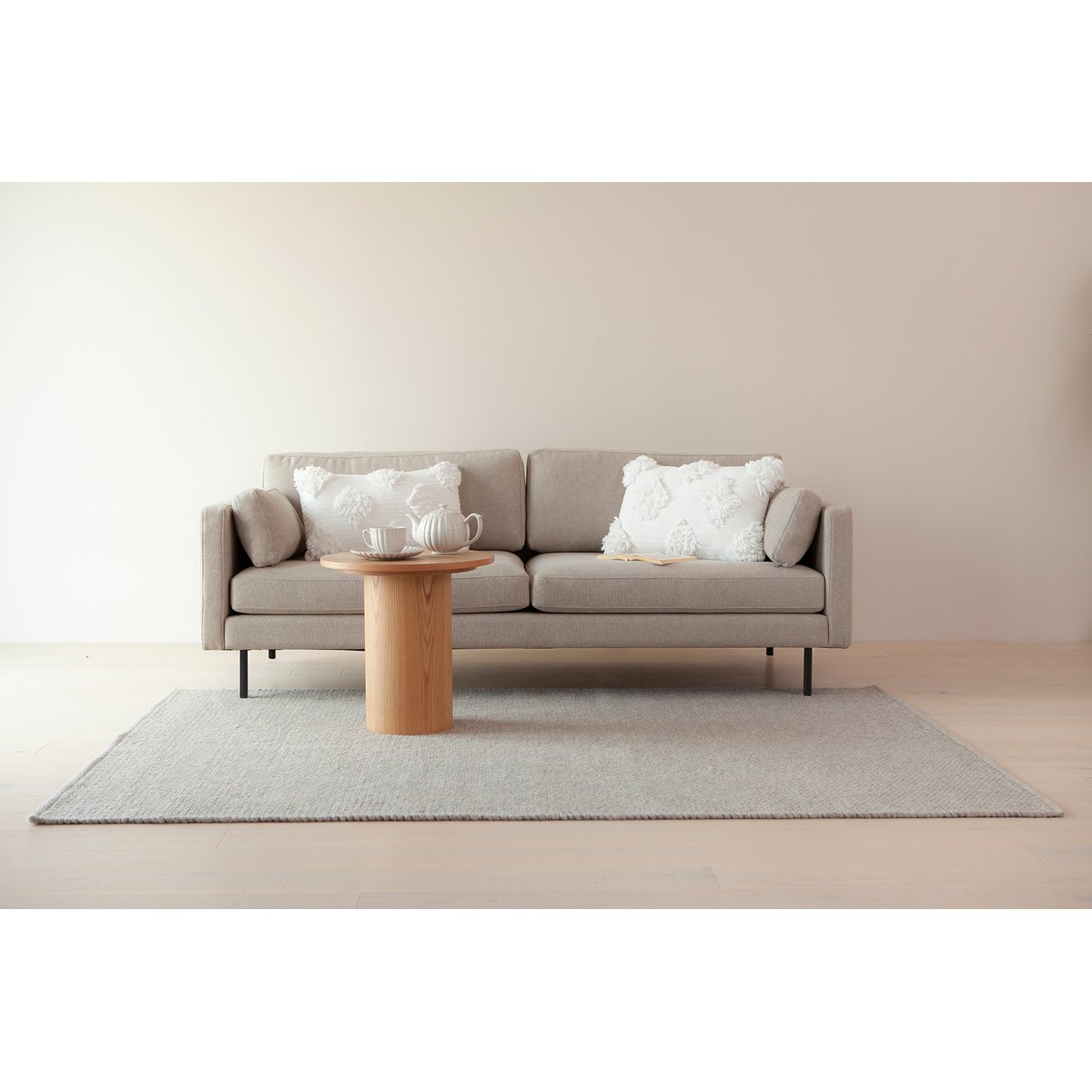 Copenhagen Nordic 3-istuttava sohva, beige / mustat jalat